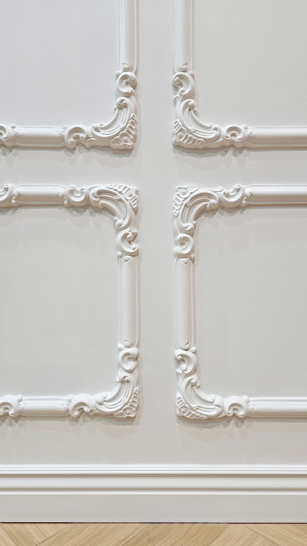 The Cecilia Corner Moulding