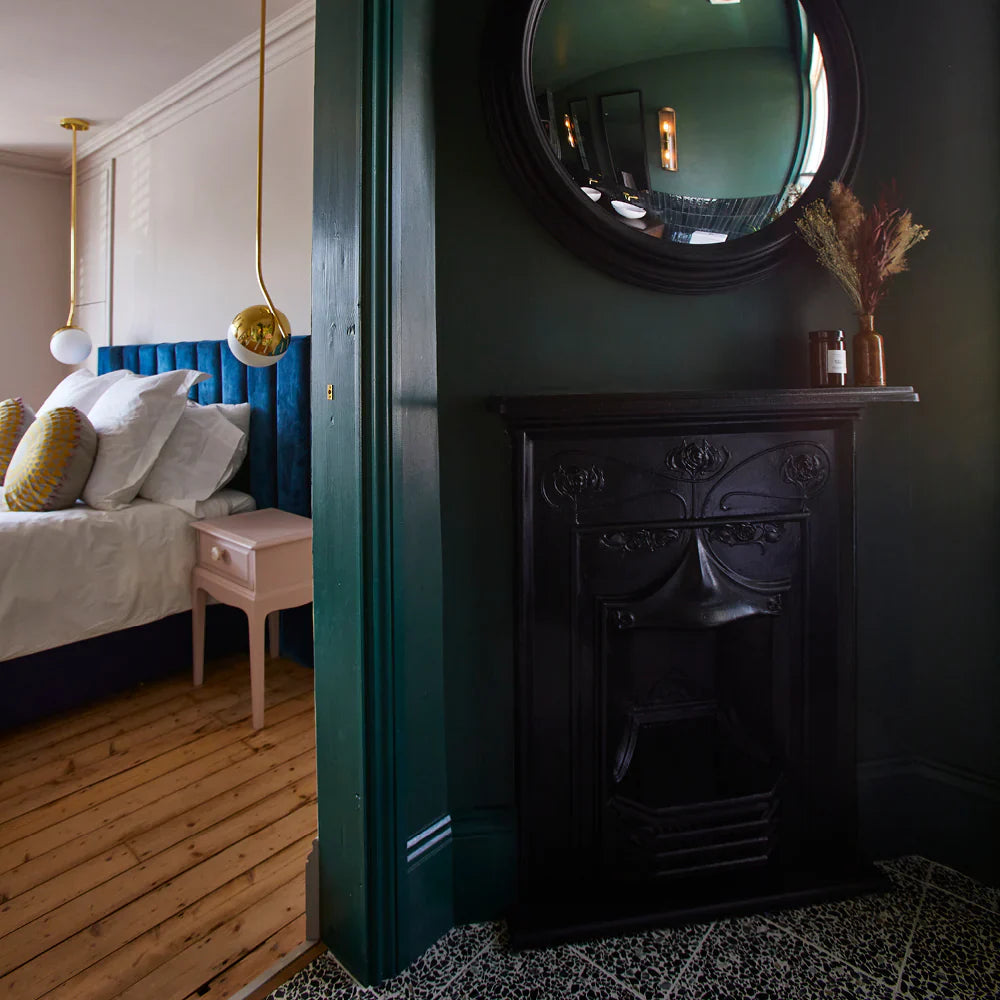 COAT Paint | Ditch the Tie | Dark Jewel Green