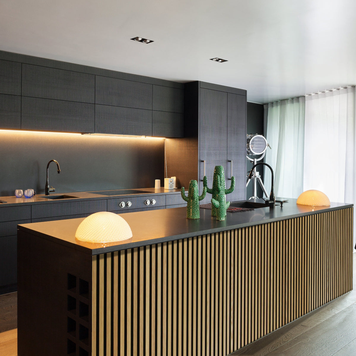Acoustic Slat Wall Panelling - Natural Oak